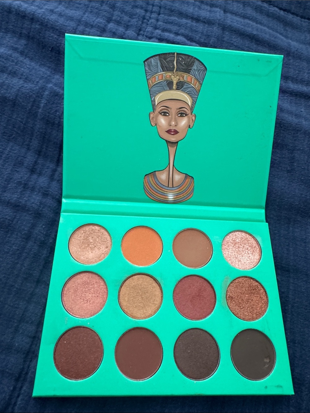Juvia’s Place The Nubian Eyeshadow & Pressed Pigment Palette - 12 Shades